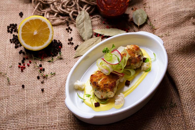 Read more about the article Crab Cakes With A Mediterranean Twist