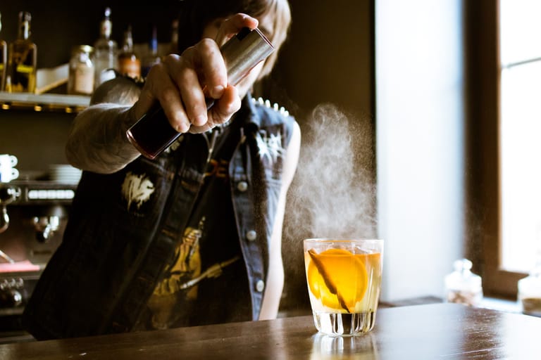 Read more about the article Sazerac: An American Cocktail Story